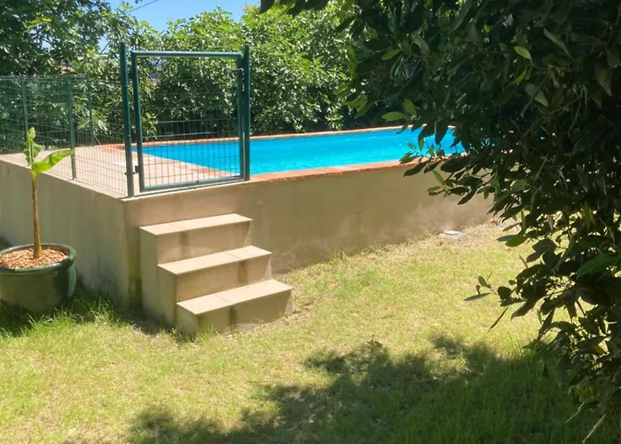 לינה וארוחת בוקר Bastide Armande Dénat